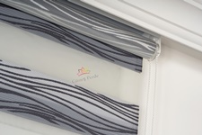 SİYAH GRİ DESENLİ ZEBRA PERDE