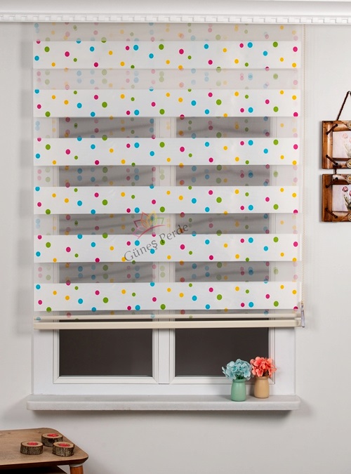 Renkli Puantiyeli Zebra Perde